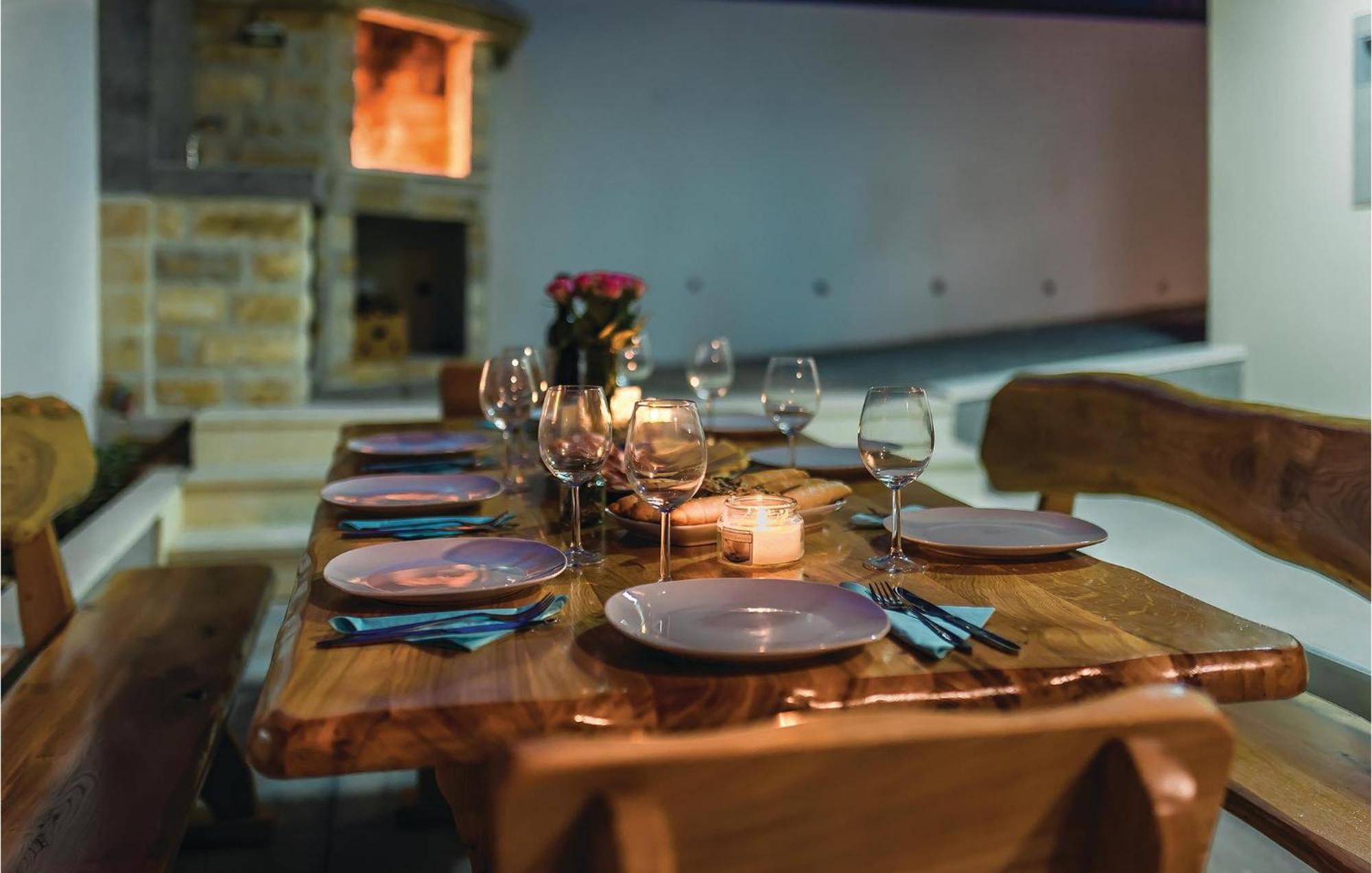 Beautiful Home In Sibenik With Kitchen Extérieur photo
