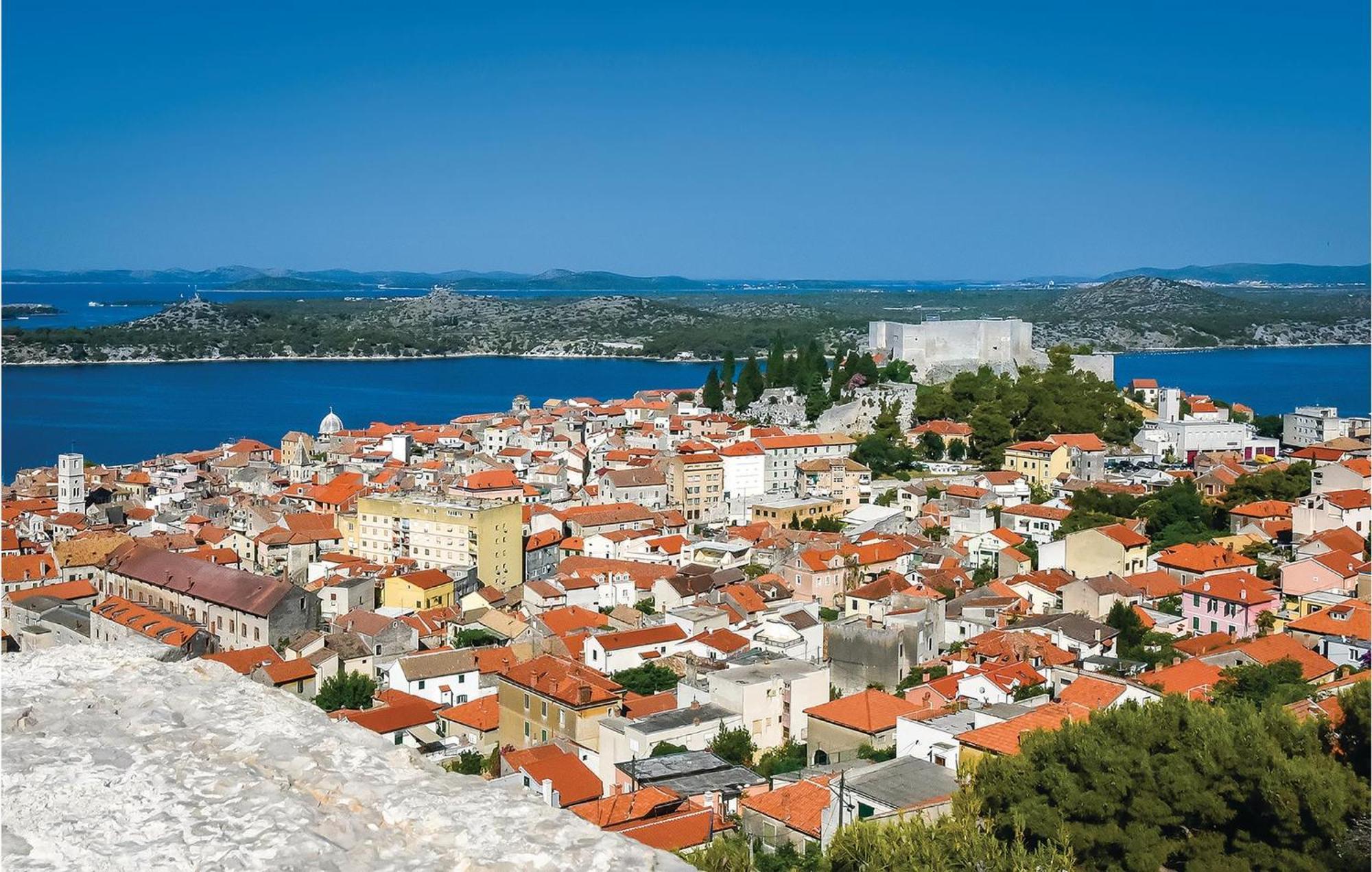 Beautiful Home In Sibenik With Kitchen Extérieur photo